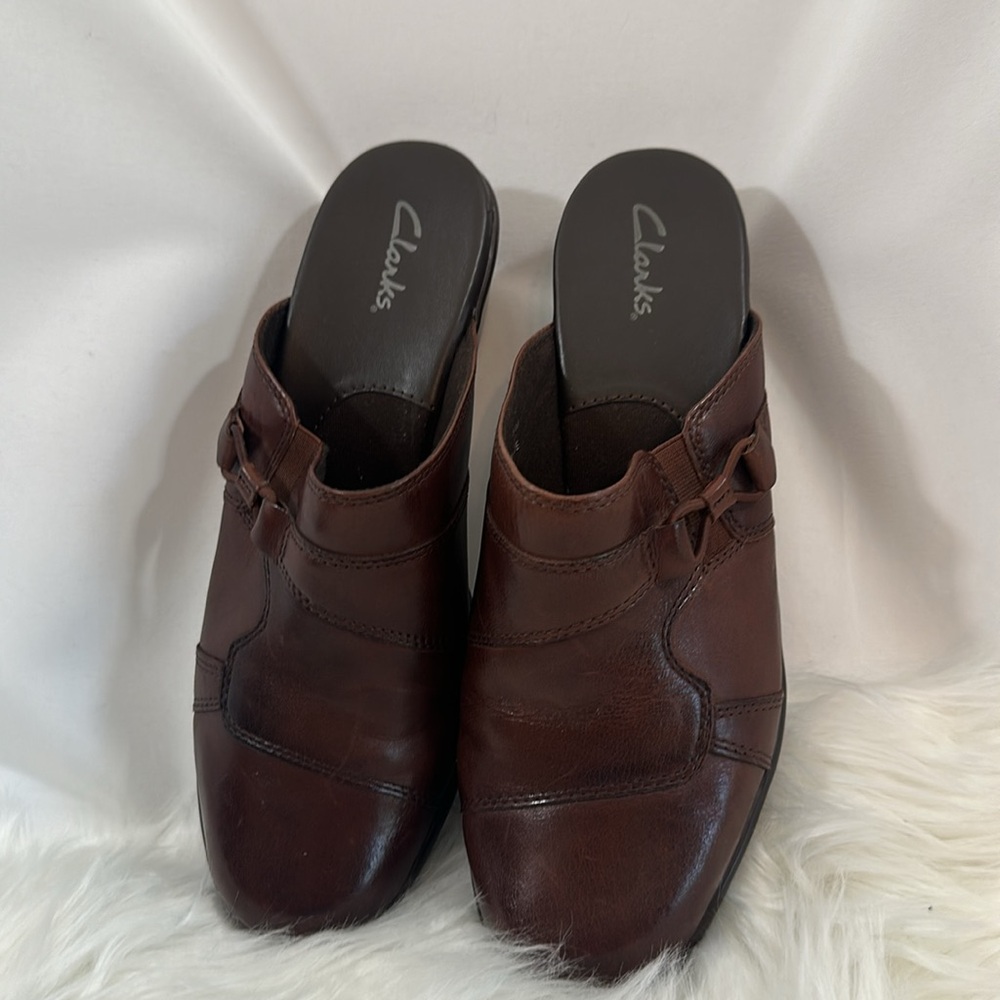 Clarks - Picture 5 of 11